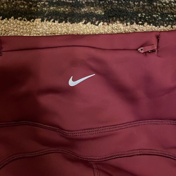 Two pair Nike Leggings - Picture 8 of 16